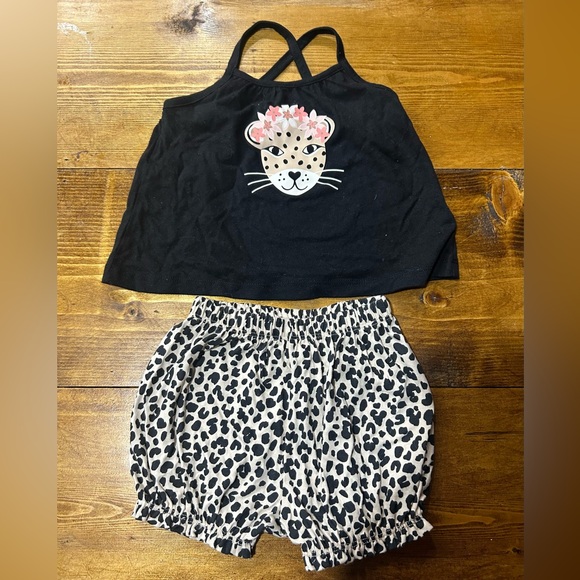 The Children's Place Other - NWOT Bundles Baby Place Outfit, size 9-12 months, smoke free home